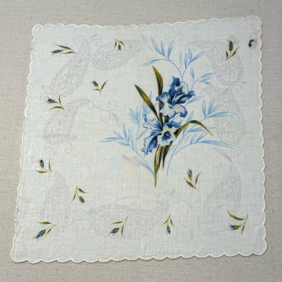 Vintage Floral Handkerchief Set of 3 in Blue and White - Picture 5 of 12